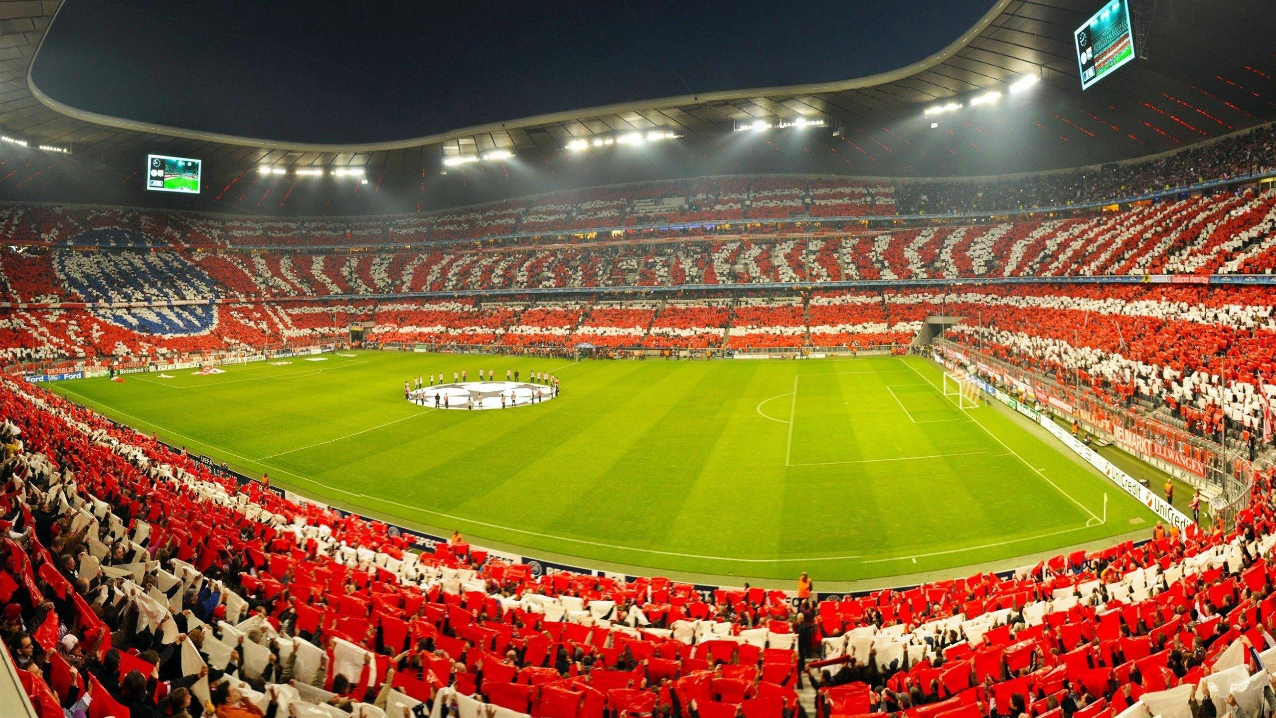 英超惊天逆转，帽子戏法英雄压哨绝杀，曼联3-2绝地翻盘曼城