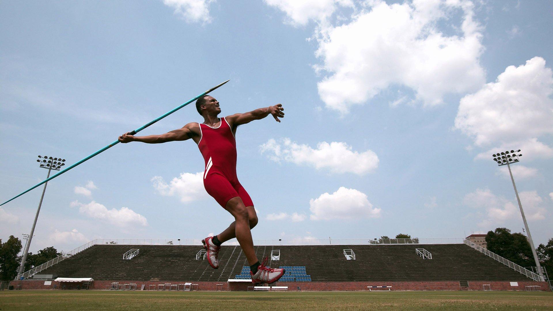 1996年的今天，劳尔开启斗牛士军团传奇篇章，一代金童铸就西班牙足球精神图腾